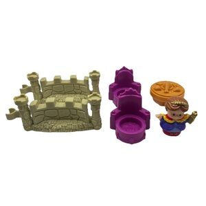 Vintage 2004 Fisher-Price Little People - Lil' Kingdom Replacement Lot